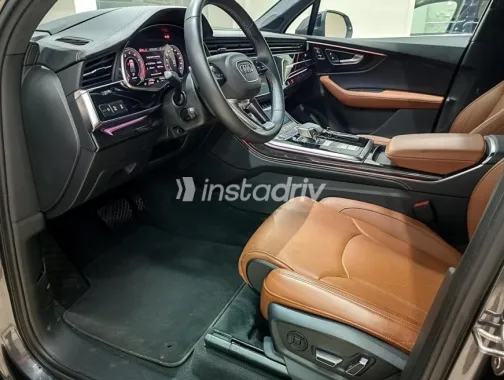 Audi Q7 2025 Gray Automatic Used for Sale in Heliopolis - 5