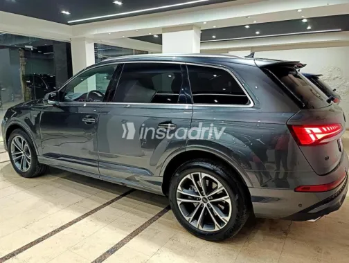 Audi Q7 2025 Gray Automatic Used for Sale in Heliopolis - 8