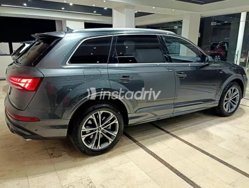Audi Q7 2025 Gray Automatic Used for Sale in Heliopolis - 9