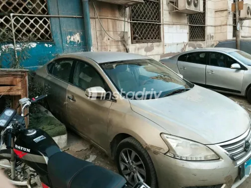 Nissan Sentra 2016 Gold Automatic Used for Sale in Greater Cairo ( Cairo + Giza) - 2