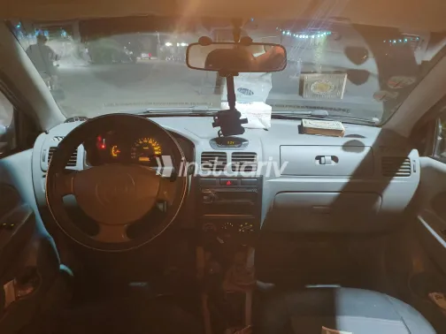 Kia Rio 2004 Gray Manual Used for Sale in Greater Cairo ( Cairo + Giza) - 10