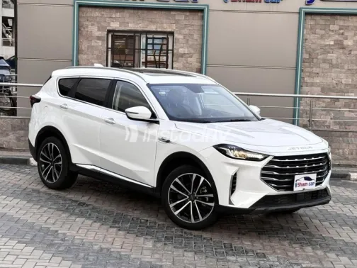 Jetour X70 Plus 2023 White Automatic Used for Sale in Nasr city - 1