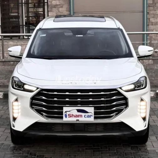 Jetour X70 Plus 2023 White Automatic Used for Sale in Nasr city - 3