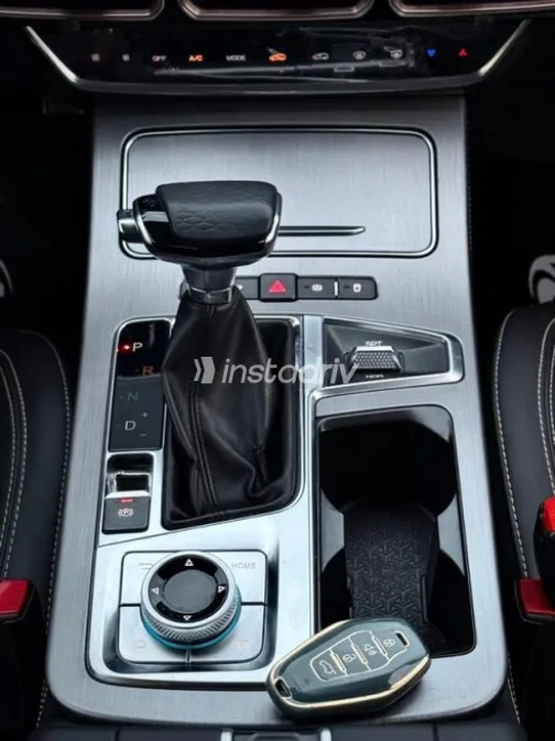 Jetour X70 Plus 2023 White Automatic Used for Sale in Nasr city - 10