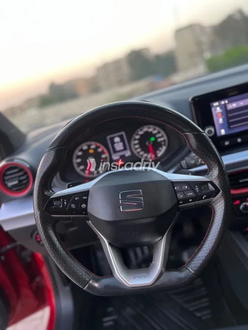 Seat Ibiza 2022 Red Automatic Used for Sale in Greater Cairo ( Cairo + Giza) - 5