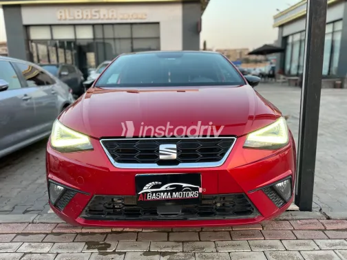 Seat Ibiza 2022 Red Automatic Used for Sale in Greater Cairo ( Cairo + Giza) - 6