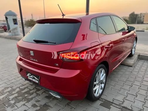 Seat Ibiza 2022 Red Automatic Used for Sale in Greater Cairo ( Cairo + Giza) - 10
