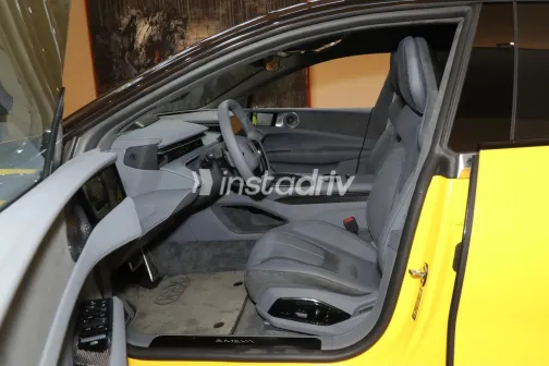 Lotus Emeya 2024 Yellow Automatic Used for Sale in Greater Cairo ( Cairo + Giza) - 5