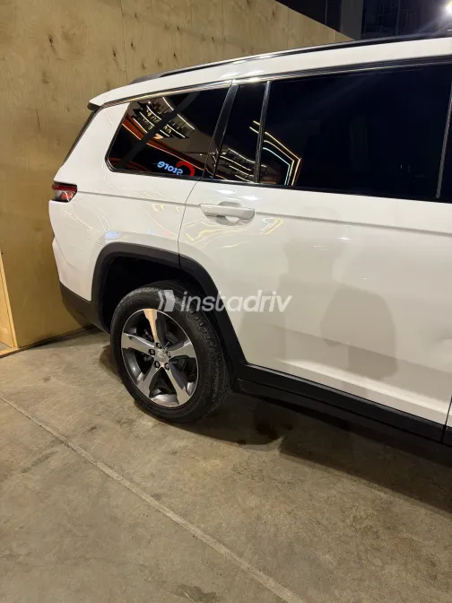 Jeep Grand Cherokee 2025 White Automatic Used for Sale in Greater Cairo ( Cairo + Giza) - 5