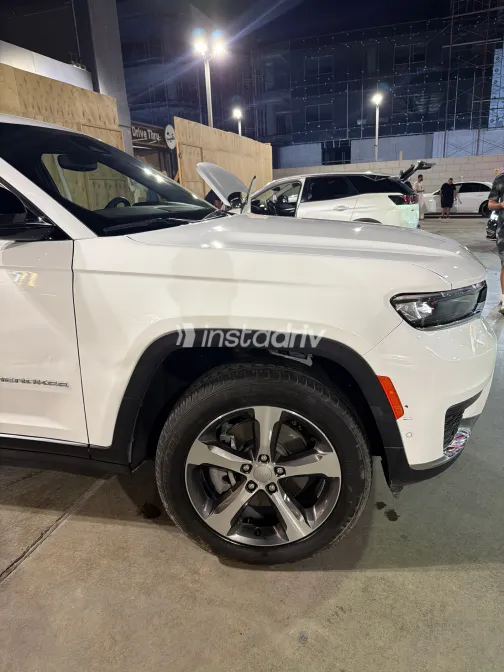 Jeep Grand Cherokee 2025 White Automatic Used for Sale in Greater Cairo ( Cairo + Giza) - 6