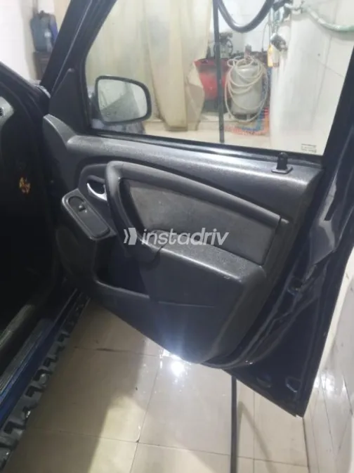 Renault Duster 2018 Blue Automatic Used for Sale in Giza - 9
