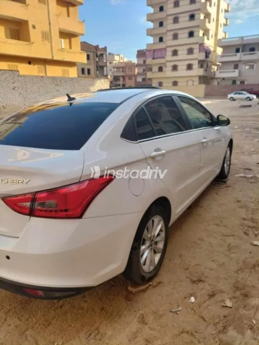 شيرى اريزو 5 2022 أبيض أوتوماتيك مستعملة للبيع في البحيرة - 2