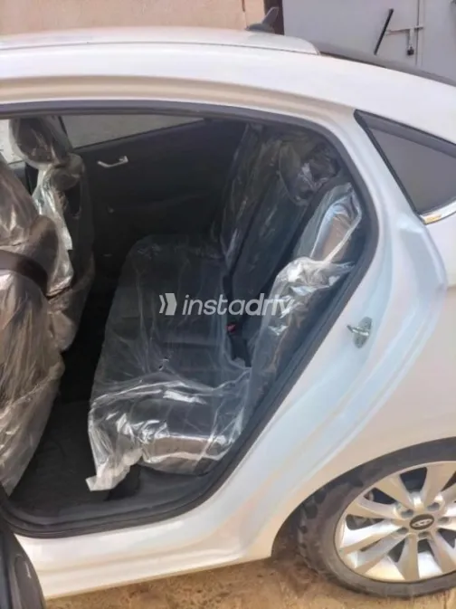 شيرى اريزو 5 2022 أبيض أوتوماتيك مستعملة للبيع في البحيرة - 8