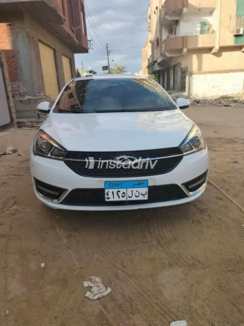 شيرى اريزو 5 2022 أبيض أوتوماتيك مستعملة للبيع في البحيرة - 9