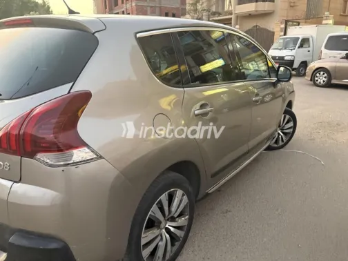 Peugeot 3008 2018 Bronze Automatic Used for Sale in Madinaty - 2