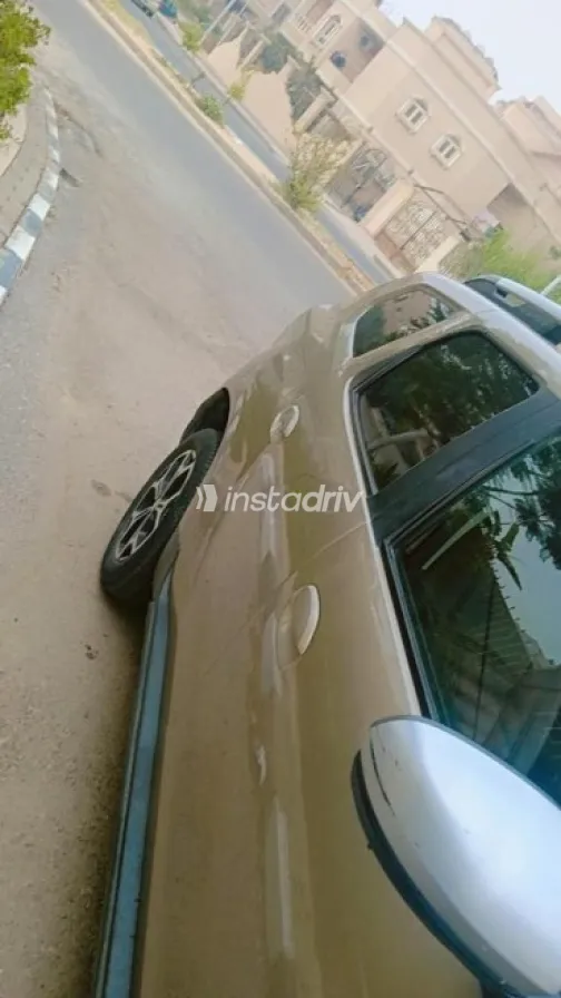 رينو داستر 2019 ذهبي أوتوماتيك مستعملة للبيع في العبور - 10
