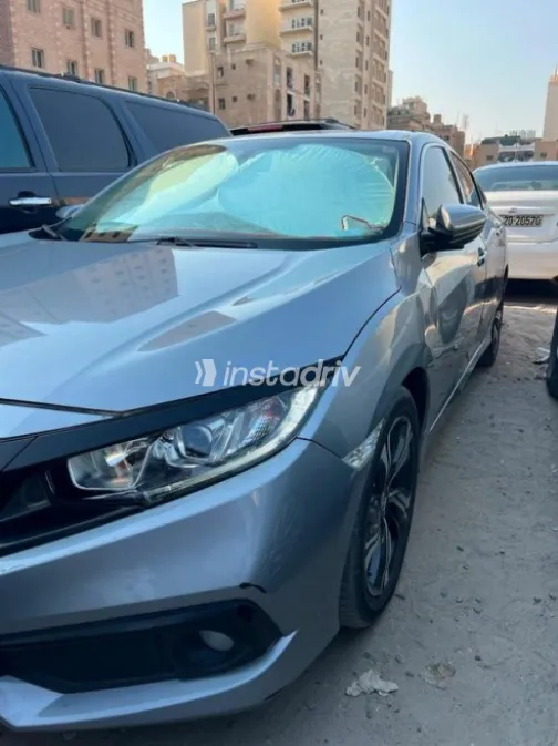 هوندا سيفك 2021 فضي أوتوماتيك مستعملة للبيع في سوهاج - 3