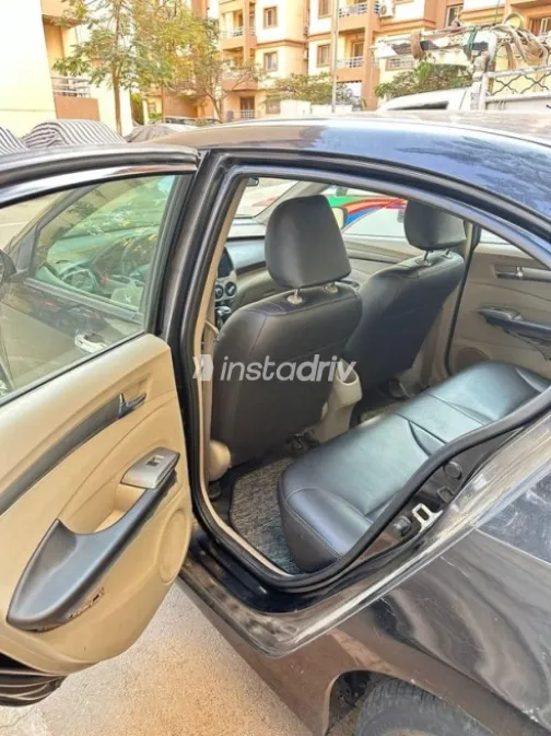 Honda City 2013 Black Automatic Used for Sale in Madinaty - 4