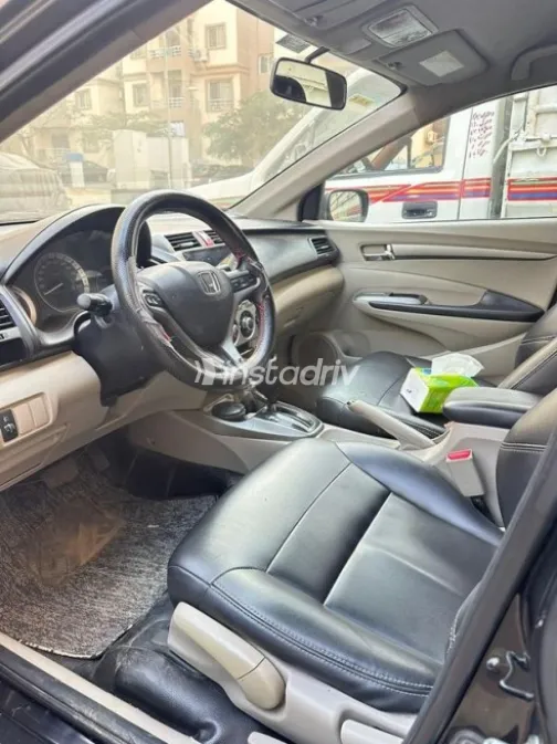 Honda City 2013 Black Automatic Used for Sale in Madinaty - 10