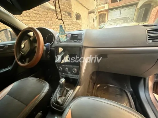 سكودا ياتى 2014 برونزي أوتوماتيك مستعملة للبيع في القاهرة الكبرى ( القاهرة - الجيزة) - 7