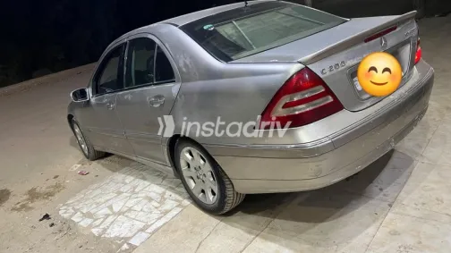 Mercedes C 200 2006 Bronze Automatic Used for Sale in Qena - 1
