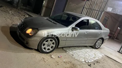 Mercedes C 200 2006 Bronze Automatic Used for Sale in Qena - 6