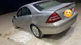 Mercedes C 200 2006 Bronze Automatic Used for Sale in Qena