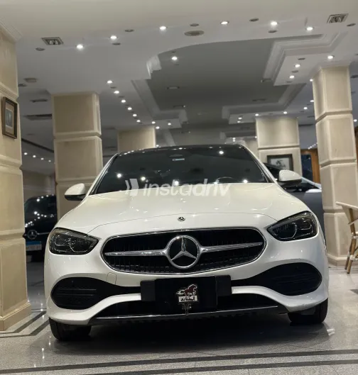 Mercedes C 180 2022 White Automatic Used for Sale in Greater Cairo ( Cairo + Giza) - 3