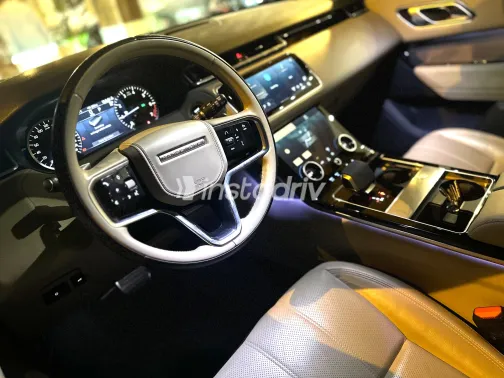 Land Rover Velar 2023 Black Automatic Used for Sale in Greater Cairo ( Cairo + Giza) - 4