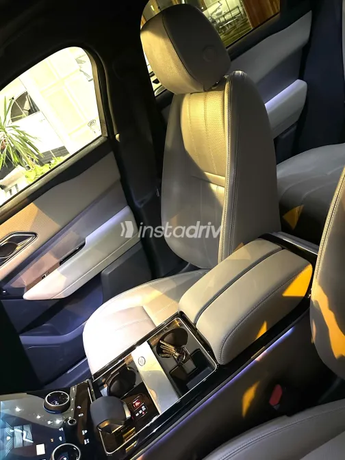 Land Rover Velar 2023 Black Automatic Used for Sale in Greater Cairo ( Cairo + Giza) - 5