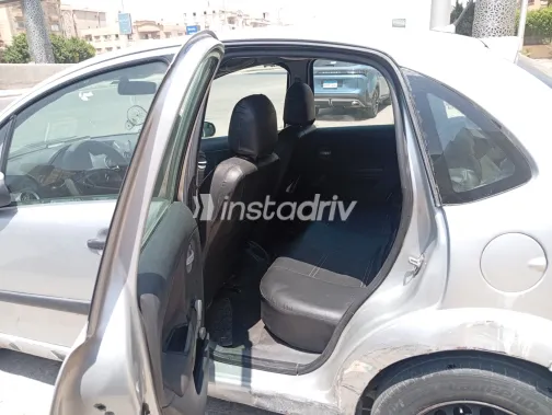 Citroën C3 2003 Silver Manual Used for Sale in Greater Cairo ( Cairo + Giza) - 10
