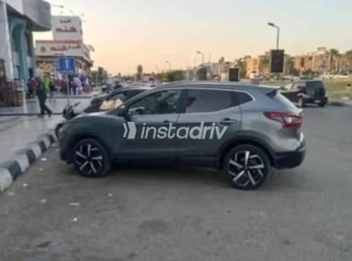 Nissan Qashqai 2018 Gray Automatic Used for Sale in Greater Cairo ( Cairo + Giza) - 1