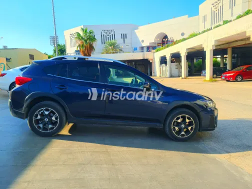 سوبارو XV 2018 أزرق غامق CVT مستعملة للبيع في القاهرة - 9