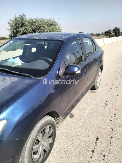 Renault Logan 2018 Blue Automatic Used for Sale in Greater Cairo ( Cairo + Giza) - 4