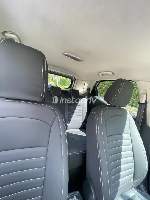 Ford EcoSport 2019 Silver Automatic Used for Sale in Greater Cairo ( Cairo + Giza) - 3