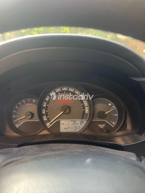 Toyota Corolla 2014 Red Automatic Used for Sale in Greater Cairo ( Cairo + Giza) - 9