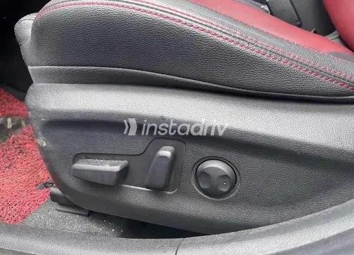 Hyundai Elantra AD 2017 White Automatic Used for Sale in Greater Cairo ( Cairo + Giza) - 9