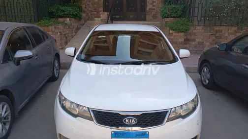 Kia Cerato 2012 White Automatic Used for Sale in Greater Cairo ( Cairo + Giza) - 7