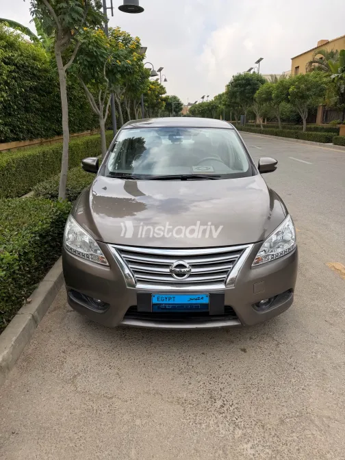 Nissan Sentra 2024 Gold Automatic Used for Sale in Greater Cairo ( Cairo + Giza) - 3