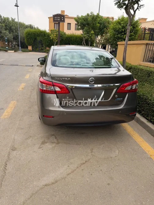 Nissan Sentra 2024 Gold Automatic Used for Sale in Greater Cairo ( Cairo + Giza) - 4