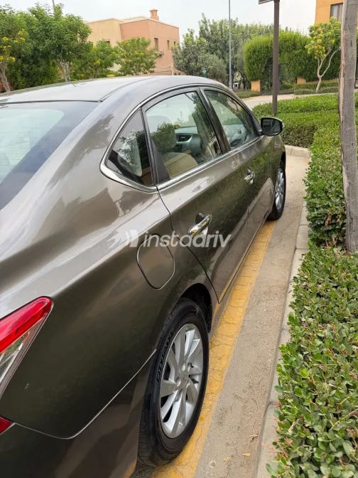 Nissan Sentra 2024 Gold Automatic Used for Sale in Greater Cairo ( Cairo + Giza) - 5