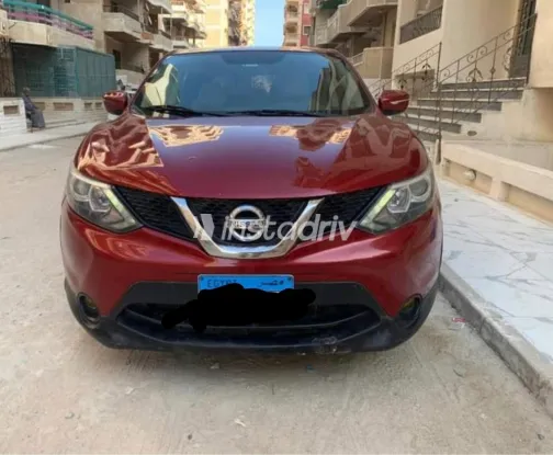 Nissan Qashqai 2015 White Automatic Used for Sale in Greater Cairo ( Cairo + Giza) - 3
