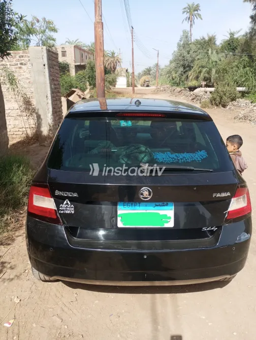 Skoda Fabia 2017 Black Automatic Used for Sale in Greater Cairo ( Cairo + Giza) - 2