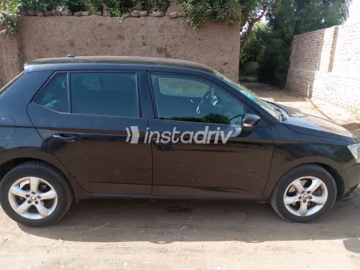 Skoda Fabia 2017 Black Automatic Used for Sale in Greater Cairo ( Cairo + Giza) - 3