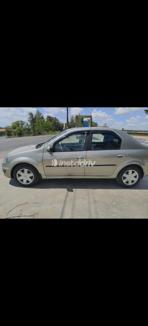 Renault Logan 2009 Gold Manual Used for Sale in Greater Cairo ( Cairo + Giza) - 8