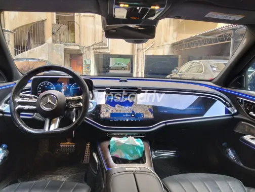 Mercedes E 300 2024 Black Automatic Used for Sale in Greater Cairo ( Cairo + Giza) - 5