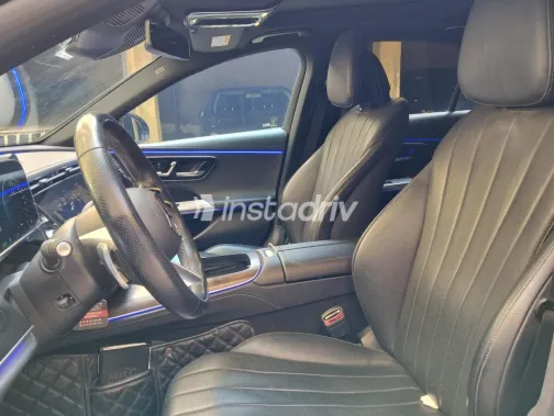 Mercedes E 300 2024 Black Automatic Used for Sale in Greater Cairo ( Cairo + Giza) - 6