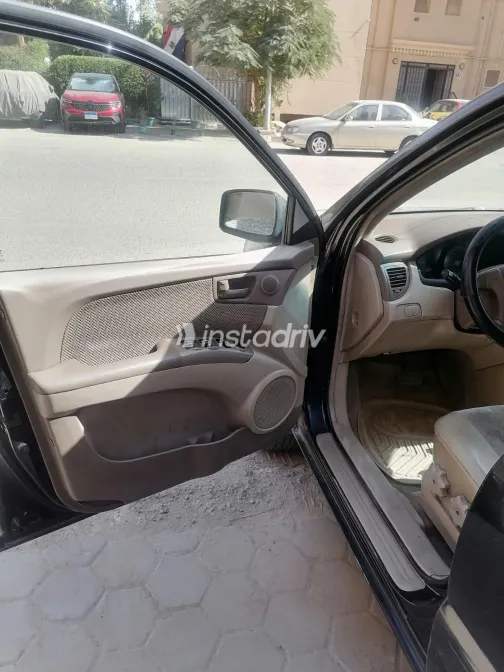 Kia Sportage 2006 Black Automatic Used for Sale in Greater Cairo ( Cairo + Giza) - 5