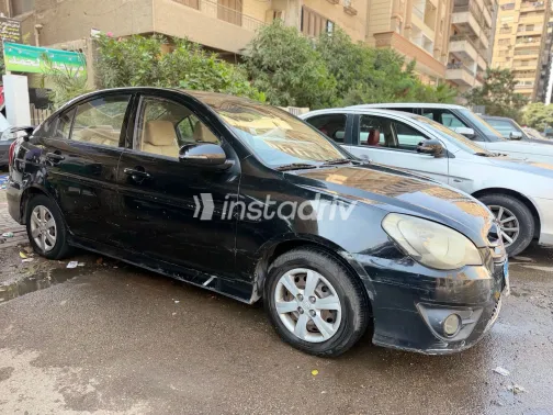 هيونداي اكسنت 2011 أسود يدوي مستعملة للبيع في القاهرة الكبرى ( القاهرة - الجيزة) - 3