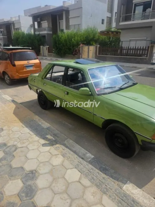 Peugeot 305 1979 Green Manual Used for Sale in Al Shorouk - 3